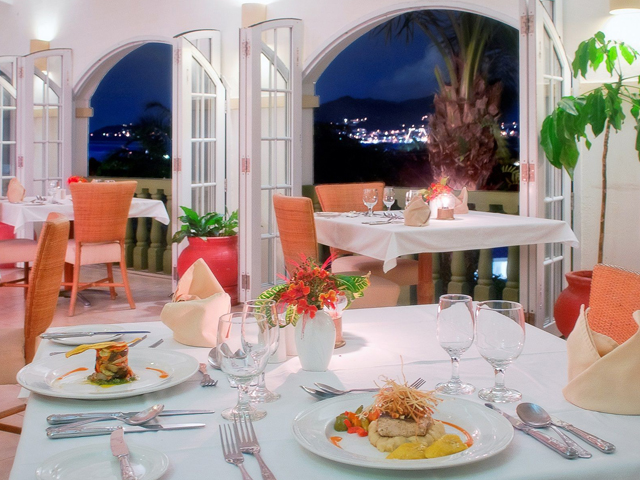 La Belle Creole/Aqua Pool Bar & Grill